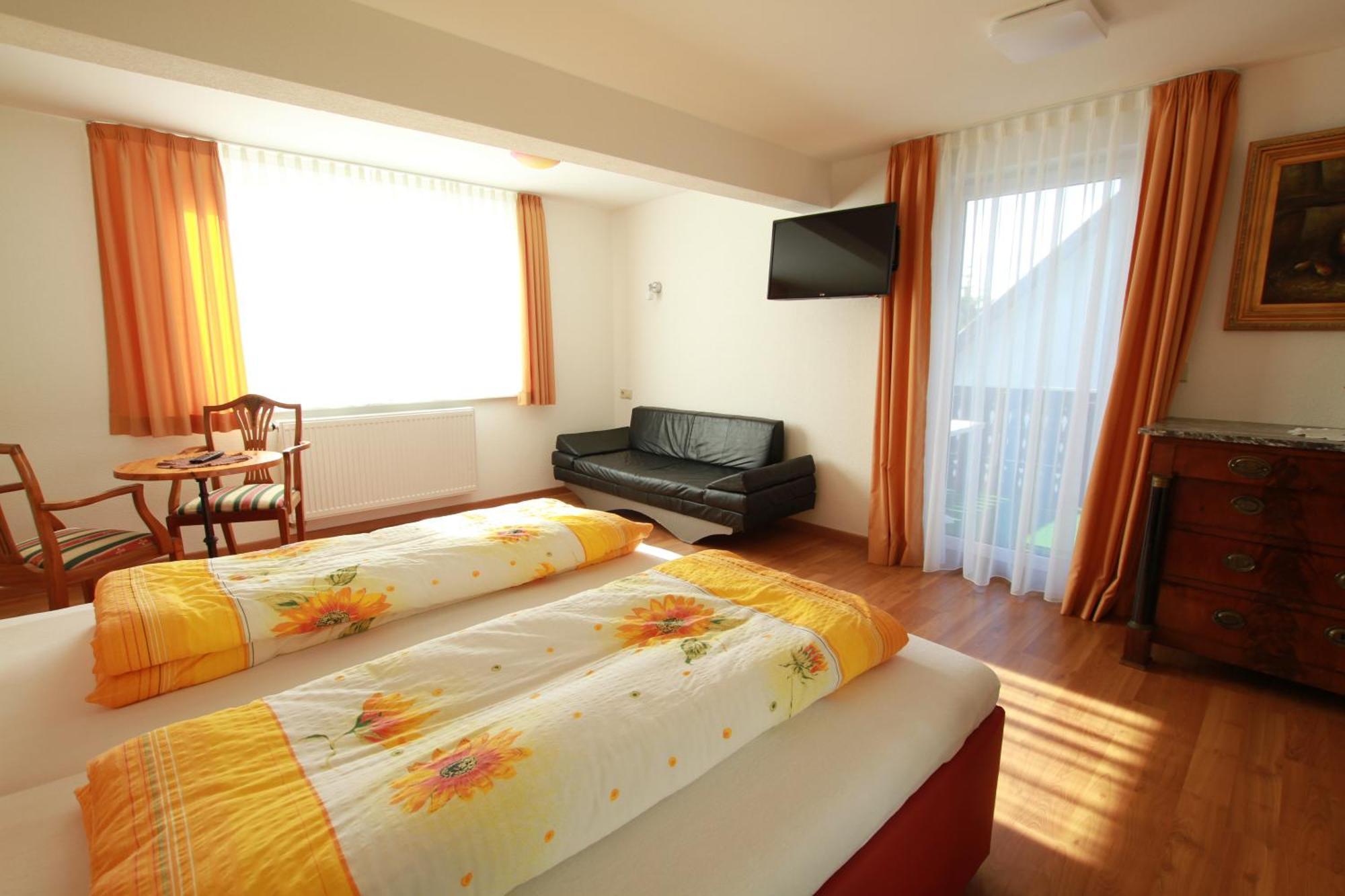 Gaestehaus Pfefferle Hotel Garni Und Ferienwohnungen Зігмарінген Номер фото